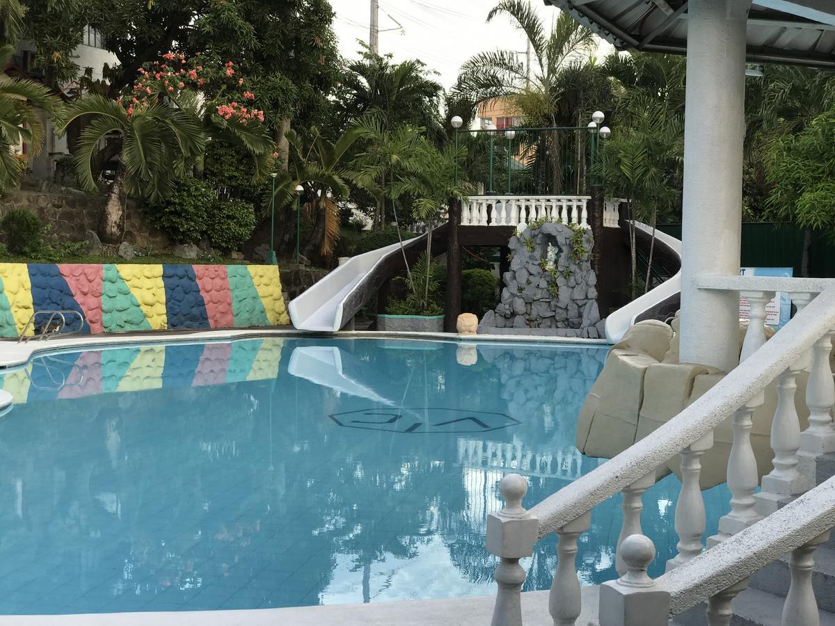 V Resort Dasma Dasmarinas Ngoại thất bức ảnh