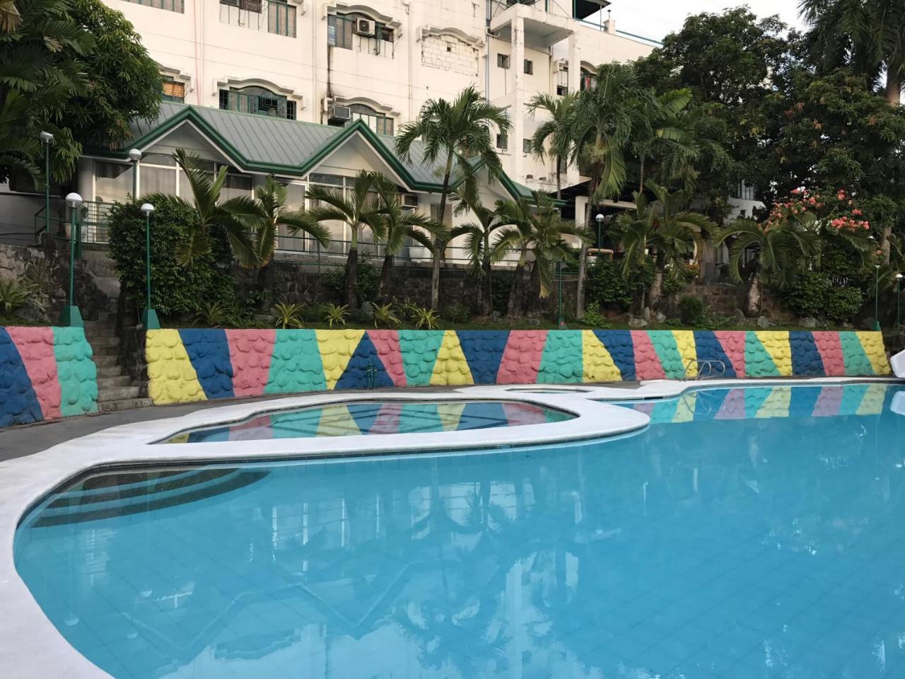 V Resort Dasma Dasmarinas Ngoại thất bức ảnh